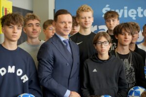 16.10.2025. Kielce. Konferencja prasowa inaugurująca kampanię informacyjno-promocyjną Funduszy Europejskich w Świętokrzyskiem pod hasłem: „Świętokrzyskie – gramy na TAK z Funduszami Europejskimi” / Fot. Piotr Kwaśniewski - Radio Kielce