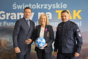 16.10.2025. Kielce. Konferencja prasowa inaugurująca kampanię informacyjno-promocyjną Funduszy Europejskich w Świętokrzyskiem pod hasłem: „Świętokrzyskie – gramy na TAK z Funduszami Europejskimi” / Fot. Piotr Kwaśniewski - Radio Kielce