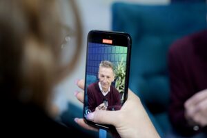 Siostra Małgorzata Chmielewska „ceruje świat” - Radio Kielce Audycja „Dzień Dobry, to Ja! Rozmowy inne niż wszystkie w Radiu Kielce”. Małgorzata Chmielewska / Fot. Piotr Kwaśniewski - Radio Kielce