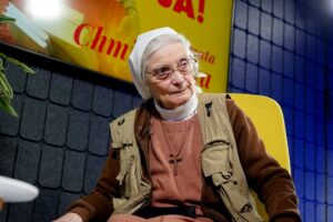 Siostra Małgorzata Chmielewska „ceruje świat” - Radio Kielce Audycja „Dzień Dobry, to Ja! Rozmowy inne niż wszystkie w Radiu Kielce”. Małgorzata Chmielewska / Fot. Piotr Kwaśniewski - Radio Kielce