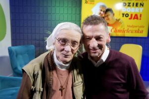 Siostra Małgorzata Chmielewska „ceruje świat” - Radio Kielce Audycja „Dzień Dobry, to Ja! Rozmowy inne niż wszystkie w Radiu Kielce”. Małgorzata Chmielewska / Fot. Piotr Kwaśniewski - Radio Kielce