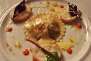Muzyczne podróże przez świat. Danie ravioli w restauracji Gordona Ramseya przy Royal Hospital Road w Londynie, z trzema gwiazdkami Michelin / Fot. Grażyna Woźniczka