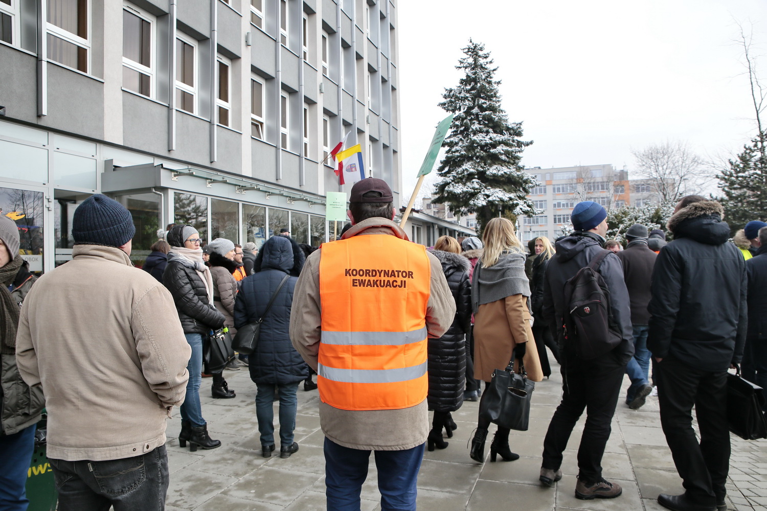 Ewakuacja – jak się przygotować i co zabrać ze sobą?