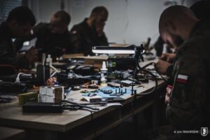 VESTA i ZJAWA odpowiadają na dronowe zagrożenie - Radio Kielce