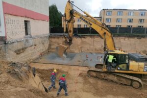 09.10.2025. Kazimierza Wielka. Budowa nowego skrzydła Szpitala Powiatowego w Kazimierzy Wielkiej / Fot. Marta Gajda-Kruk - Radio Kielce