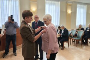 21.10.2025. Kielce. Wręczenie medali za długoletnie pożycie małżeńskie / źródło: Urząd Stanu Cywilnego Kielce
