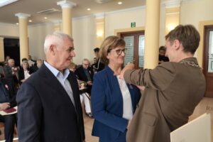 21.10.2025. Kielce. Wręczenie medali za długoletnie pożycie małżeńskie / źródło: Urząd Stanu Cywilnego Kielce