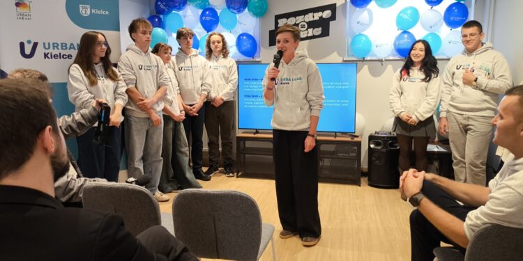 Miejskie laboratorium pomoże określić potrzeby młodzieży - Radio Kielce Miejskie laboratorium pomoże określić potrzeby młodzieży