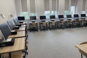09.10.2025. Połaniec. Otwarcie Branżowego Centrum Umiejętności w Dziedzinie Energetyka w Połańcu / Fot. Grażyna Szlęzak-Wójcik - Radio Kielce