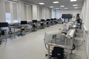 09.10.2025. Połaniec. Otwarcie Branżowego Centrum Umiejętności w Dziedzinie Energetyka w Połańcu / Fot. Grażyna Szlęzak-Wójcik - Radio Kielce