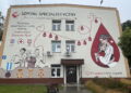 Namalowali mural poświęcony krwiodawcom - Radio Kielce Namalowali mural poświęcony krwiodawcom