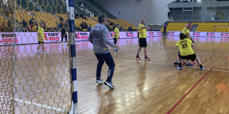 Gościnni gospodarze. Zespół z Mielca wygrał IV Masters Kielce Cup