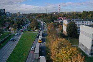 21.10.2025. Kielce. Ulica Jesionowa, miejski odcinek drogi krajowej nr 74 / Fot. Jarosław Kubalski – Radio Kielce