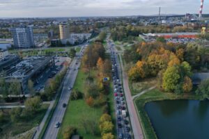 21.10.2025. Kielce. Ulica Jesionowa, miejski odcinek drogi krajowej nr 74 / Fot. Jarosław Kubalski – Radio Kielce