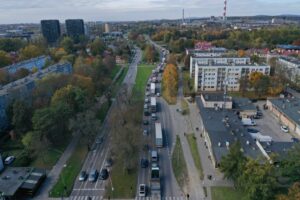 21.10.2025. Kielce. Ulica Jesionowa, miejski odcinek drogi krajowej nr 74 / Fot. Jarosław Kubalski – Radio Kielce