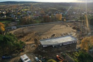 Centrum sportowo-rekreacyjne rośnie w oczach - Radio Kielce 30.10.2025. Piekoszów. Kompleks sportowo-rekreacyjny / Fot. Jarosław Kubalski - Radio Kielce