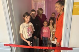 01.10.2025. Kielce. Otwarcie sali doświadczalnej świata w Wojewódzkim Szpitalu Zespolonym w Kielcach / Fot. Iwona Murawska-Bujnowicz - Radio Kielce