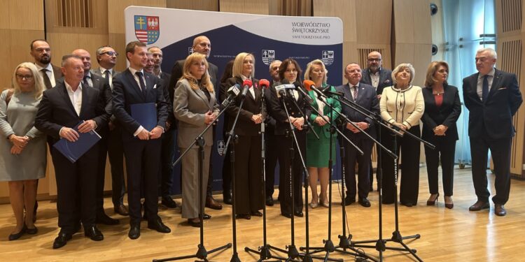 Świętokrzyscy politycy PiS domagają się od rządu wpłacenia szpitalom nadwykonań