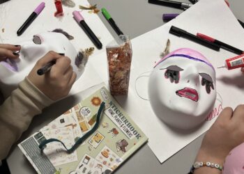 Maski inspiracją dla małych pacjentów - Radio Kielce Maski inspiracją dla małych pacjentów