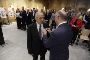Walczyli z komunistycznym reżimem. Zostali odznaczeni - Radio Kielce