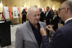 Walczyli z komunistycznym reżimem. Zostali odznaczeni - Radio Kielce