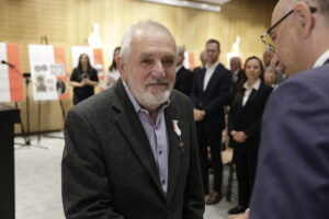 Walczyli z komunistycznym reżimem. Zostali odznaczeni - Radio Kielce