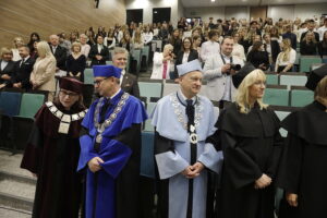 Odśpiewali Gaudeamus Igitur i zaczynają studia - Radio Kielce