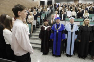 Odśpiewali Gaudeamus Igitur i zaczynają studia - Radio Kielce