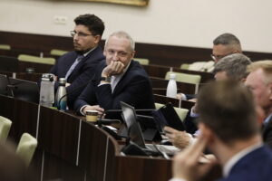 Kieleccy radni przeciw kredytowi na prawie 400 mln zł - Radio Kielce