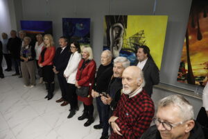 16.10.2025. Kielce. Galeria Sztuki „Okrąglak”. Wystawa „Powracające obrazy” prezentująca prace Sylwii Caban / Fot. Jarosław Kubalski - Radio Kielce