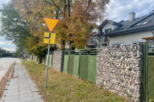 Atak na posterunek. Napastnicy użyli rodzin jako żywych tarcz - Radio Kielce