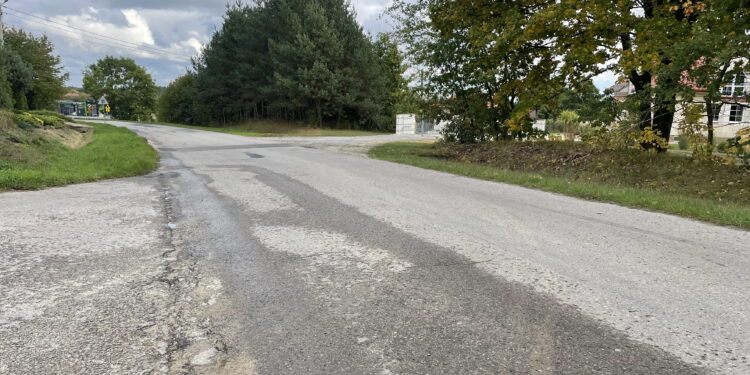 Już stracili nadzieję na remont drogi... a jednak