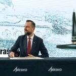 29.10.2025. Kraśnik. Uroczystość wmurowania kamienia węgielnego pod budowę nowej fabryki korpusów amunicji artyleryjskiej 155 mm / Fot. PAP/Wojtek Jargiło