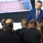 29.10.2025. Kraśnik. Uroczystość wmurowania kamienia węgielnego pod budowę nowej fabryki korpusów amunicji artyleryjskiej 155 mm / Fot. PAP/Wojtek Jargiło