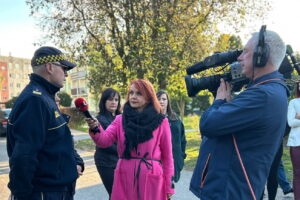 Ożarów. Interwencja na Osiedlu Wzgórze - Radio Kielce