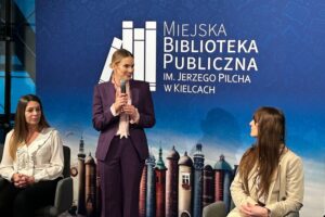 Pierwsza Dama spotkała się z kieleckimi mamami - Radio Kielce Pierwsza Dama spotkała się z kieleckimi mamami - Radio Kielce