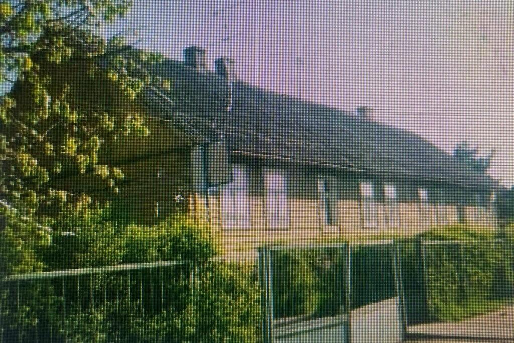 Atak na posterunek. Napastnicy użyli rodzin jako żywych tarcz - Radio Kielce Atak na posterunek. Napastnicy użyli rodzin jako żywych tarcz