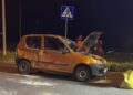Zderzenie osobówki z ciężarówką w Kielcach