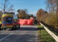 Śmiertelny wypadek w powiecie kieleckim. Zginęły dwie osoby - Radio Kielce 25.10.2025. Wzdół Kolonia. Wypadek / Fot. policja