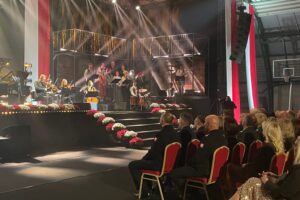 11.11.2025. Staszów. Koncert „Filmowa Niepodległa" / Fot. Grażyna Szlęzak-Wójcik - Radio Kielce