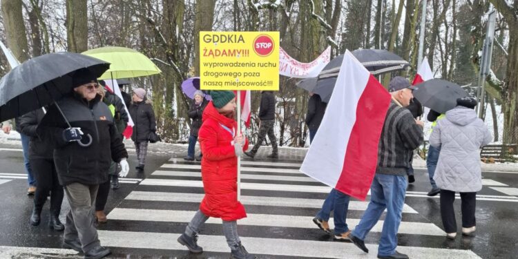 Jaronowice w gminie Nagłowice. Protest / Fot. Paulina Grzywnowicz