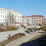 Kielce. Plac Artystów. 4 marca 2013 roku. Widok w kierunku ulicy Sienkiewicza / źródło: fotopolska.eu
