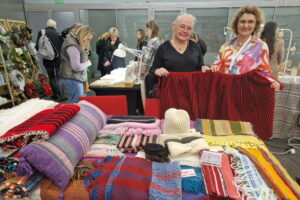 W naszym regionie krosna stoją w… salonach