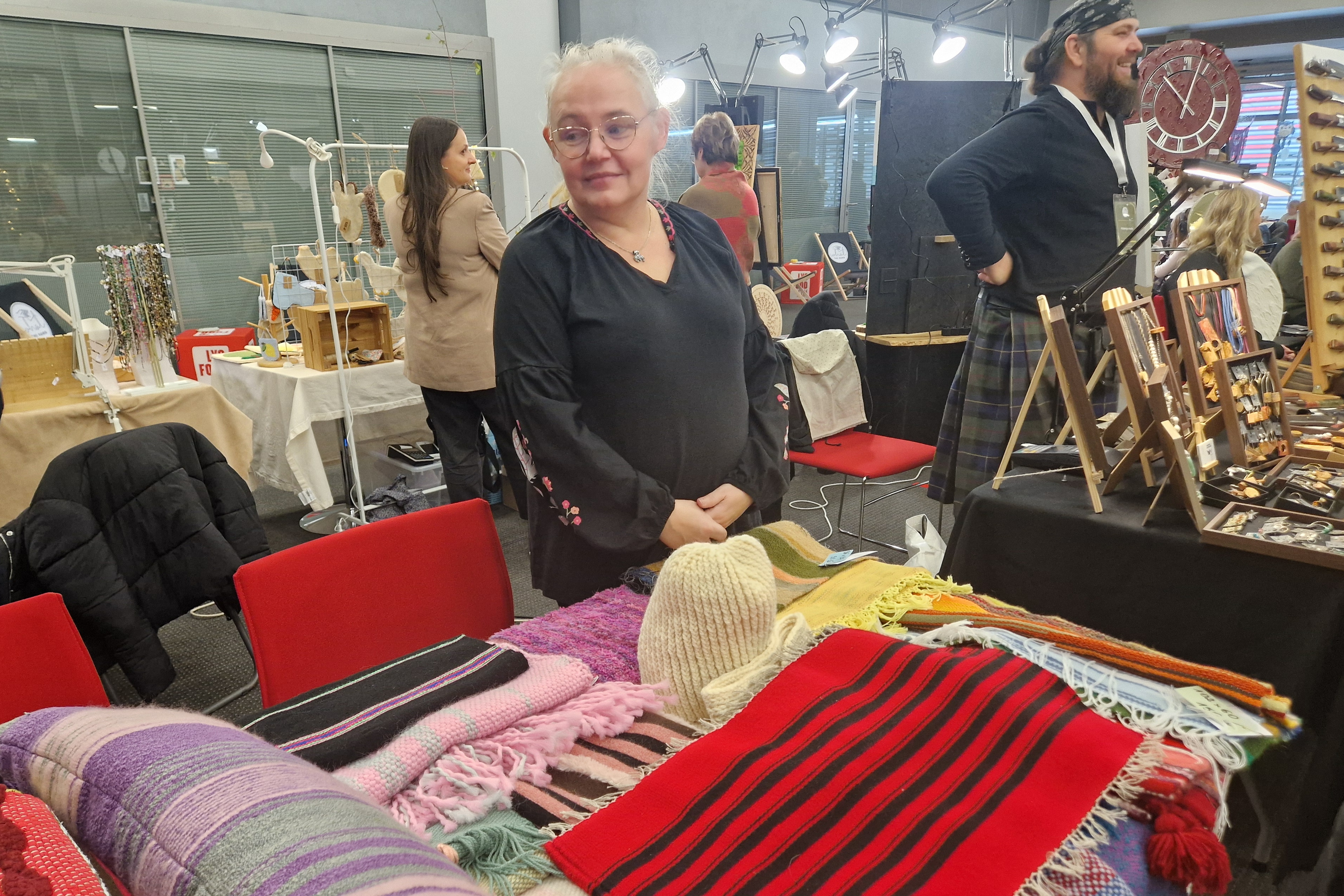 W naszym regionie krosna stoją w… salonach