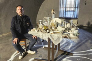 Sny i łzy. Historia artysty i świata, który go ukształtował - Radio Kielce