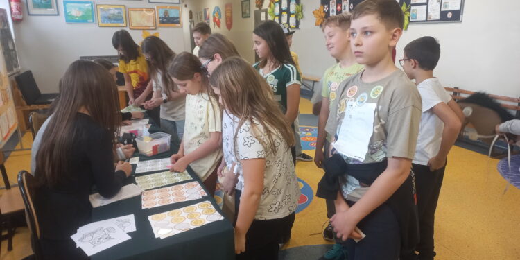 Dzieci sprawdzały czy dorośli radzą sobie z podstawami matematyki