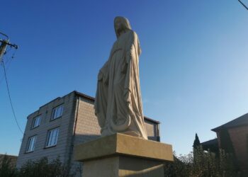 Drożejowice. Figura Matki Bożej / Fot. Marta Gajda-Kruk - Radio Kielce