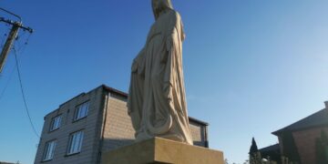 Drożejowice. Figura Matki Bożej / Fot. Marta Gajda-Kruk - Radio Kielce