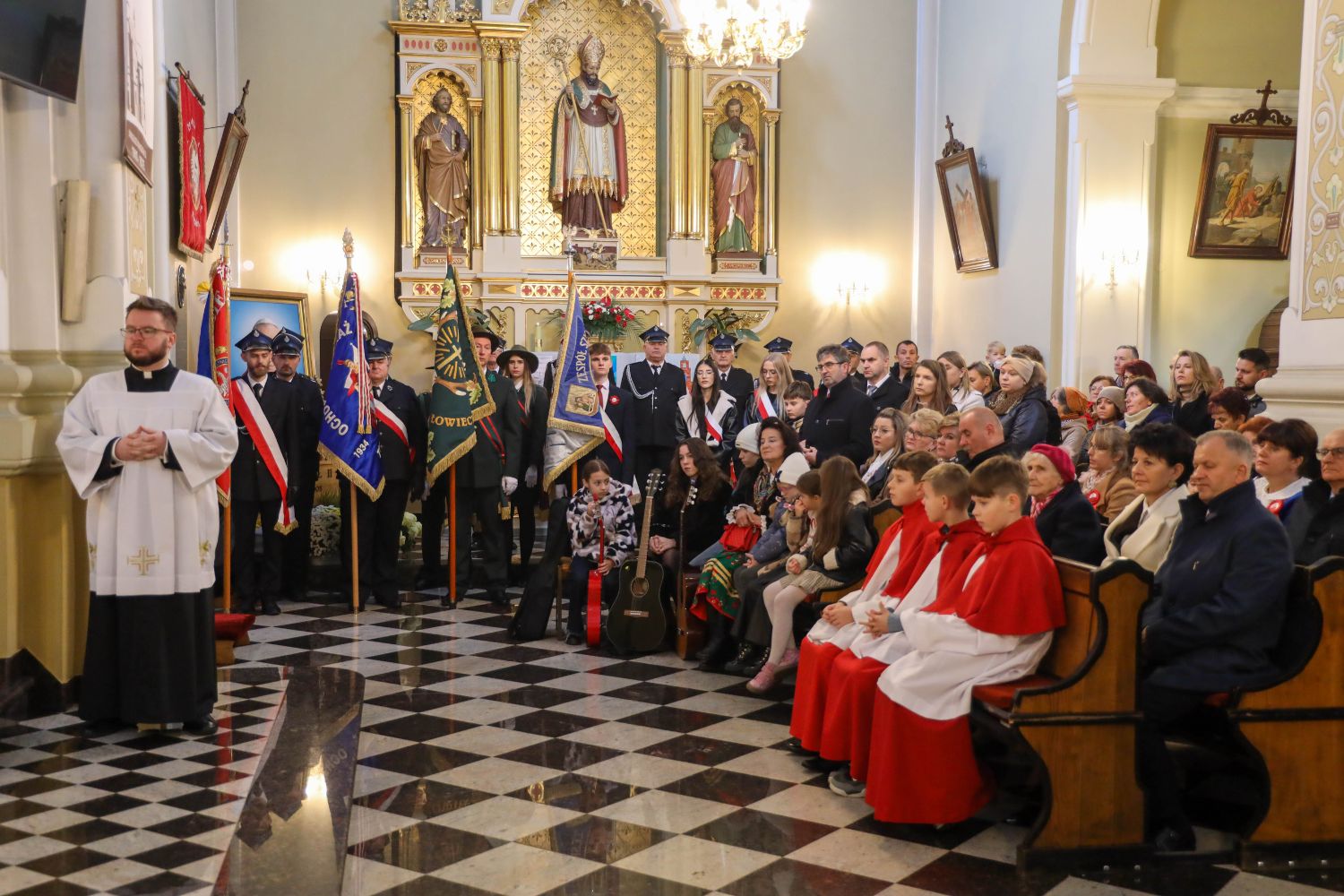 Bp Nitkiewicz apeluje, by nie podążać za fałszywymi bożkami, bo wiara to siła