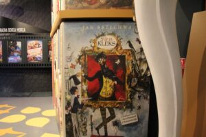 Bajkowa rewolucja w Pacanowie już trwa - Radio Kielce 28.11.2025. Europejskie Centrum Bajki w Pacanowie. Prace modernizacyjne / Fot. Marta Gajda-Kruk - Radio Kielce